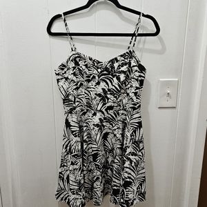 American Eagle Black/White Palm Print Spaghetti Strap Peek-a-Boo Mini Dress Sz6